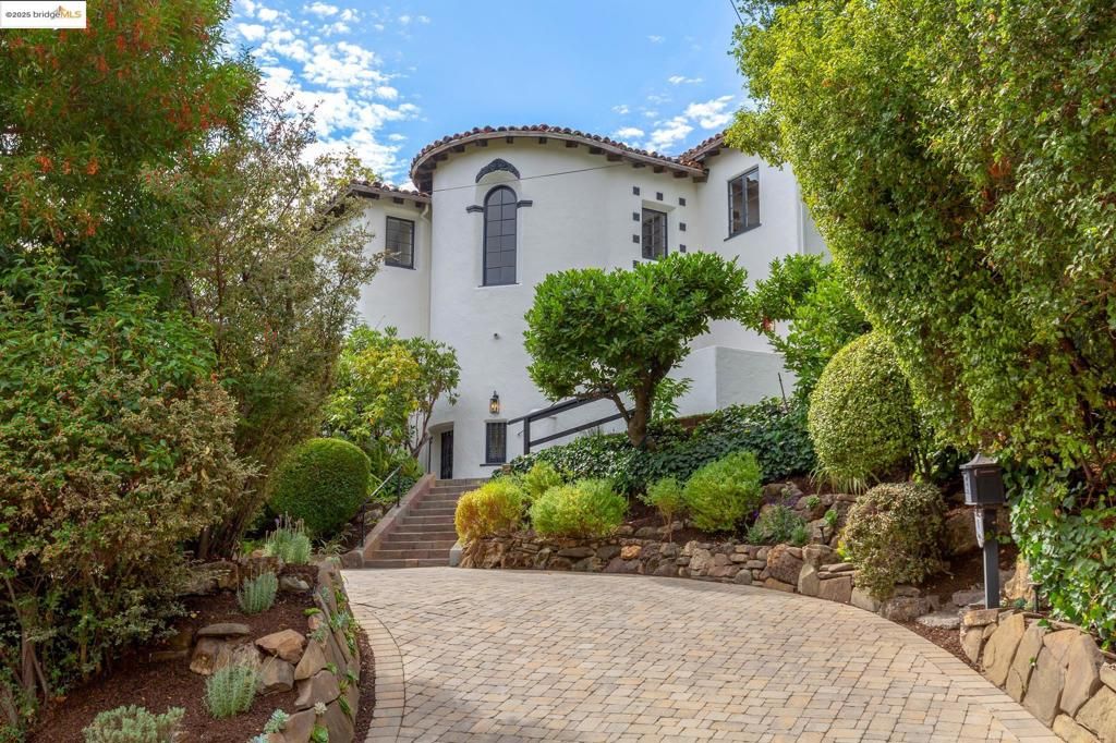 Photo of 191 Indian Rd Rd, Piedmont, CA 94610 (MLS # 41113138)