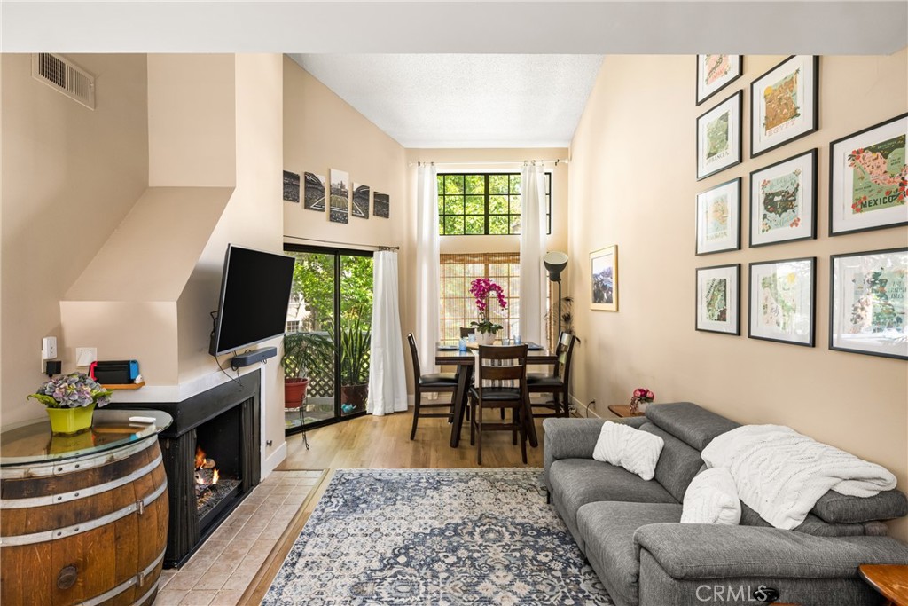 700 E Lake Drive 80