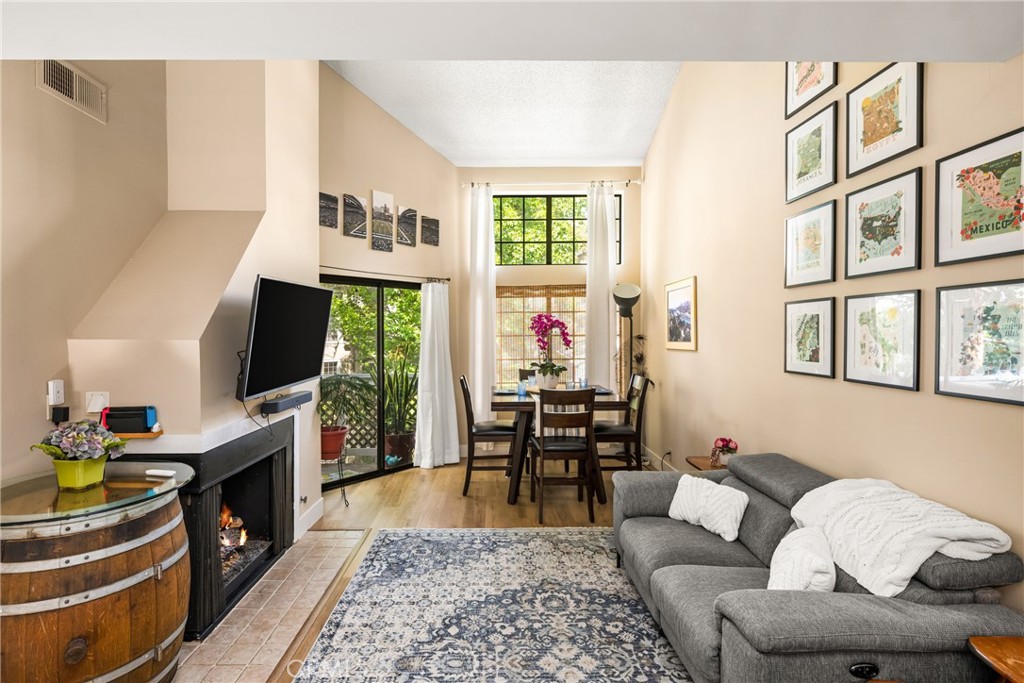 700 E Lake Drive 80