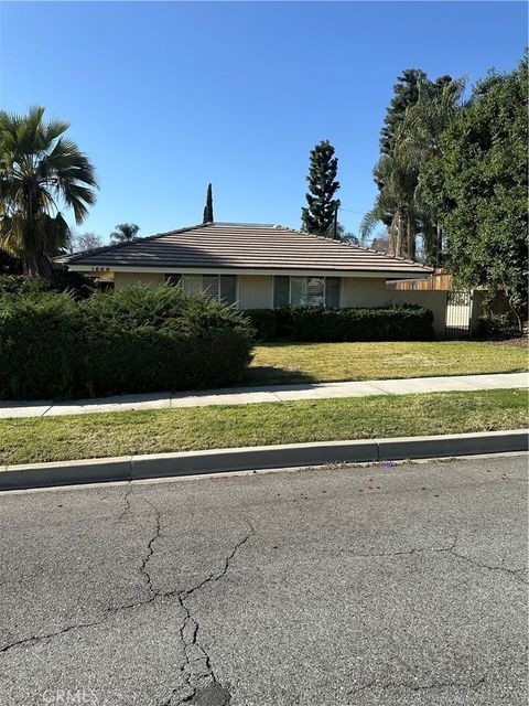 Photo of 1669 N San Antonio Ave, Upland, CA 91784 (MLS # CV26023810)