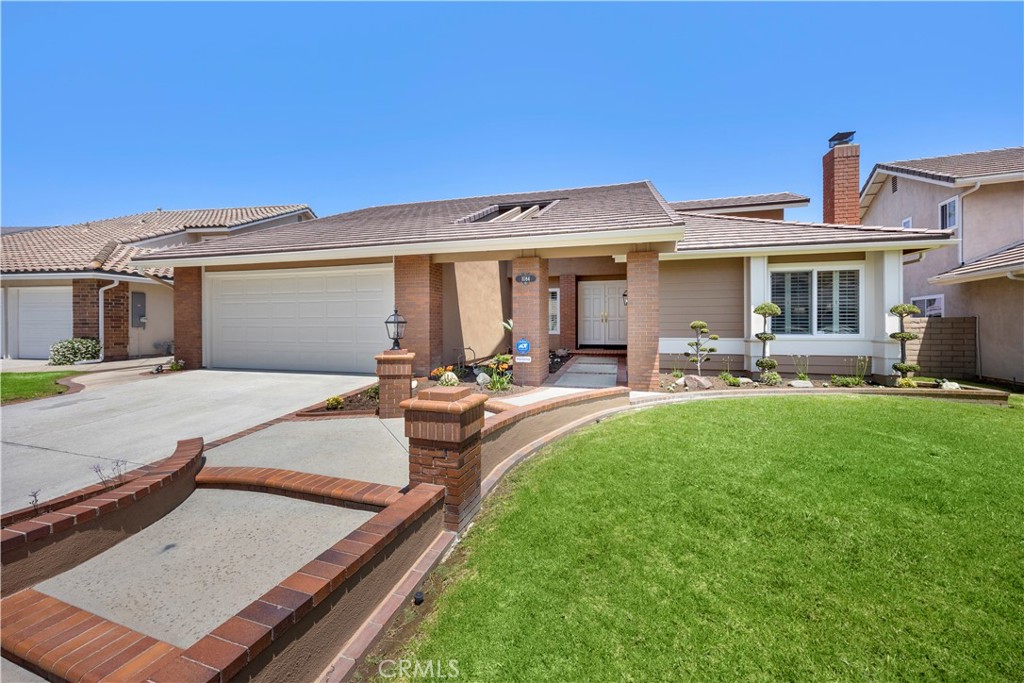 1084 S Burlwood Drive
