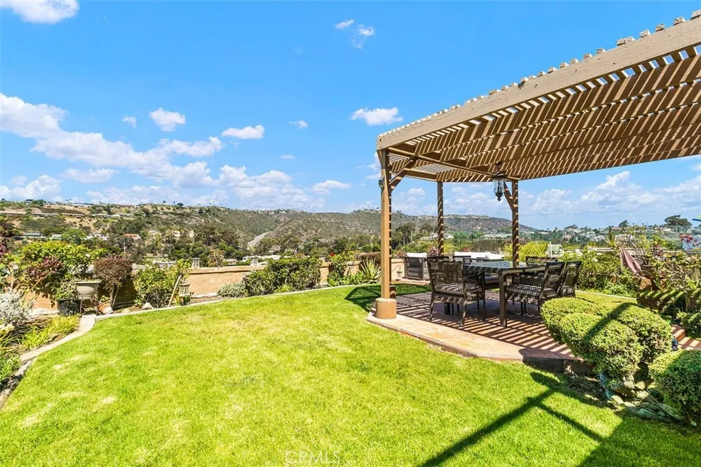 Dana Point, California 92629, United States, 3 Bedrooms Bedrooms, ,4 BathroomsBathrooms,Residential,Active,237090