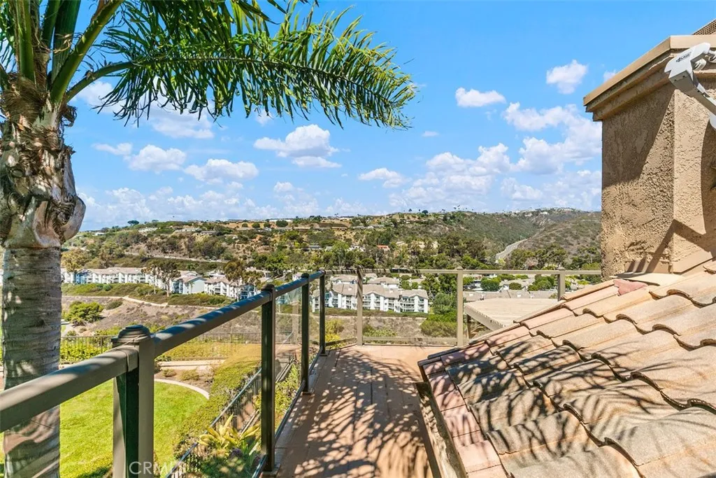 Dana Point, California 92629, United States, 3 Bedrooms Bedrooms, ,4 BathroomsBathrooms,Residential,Active,237090