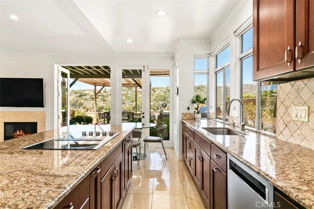 Dana Point, California 92629, United States, 3 Bedrooms Bedrooms, ,4 BathroomsBathrooms,Residential,Active,237090