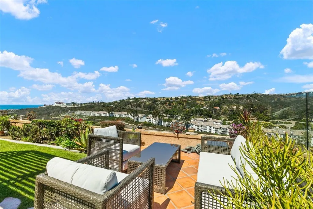 Dana Point, California 92629, United States, 3 Bedrooms Bedrooms, ,4 BathroomsBathrooms,Residential,Active,237090