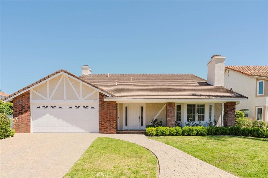 29049 Acanthus Court