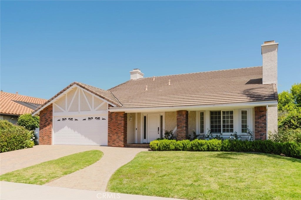 29049 Acanthus Court