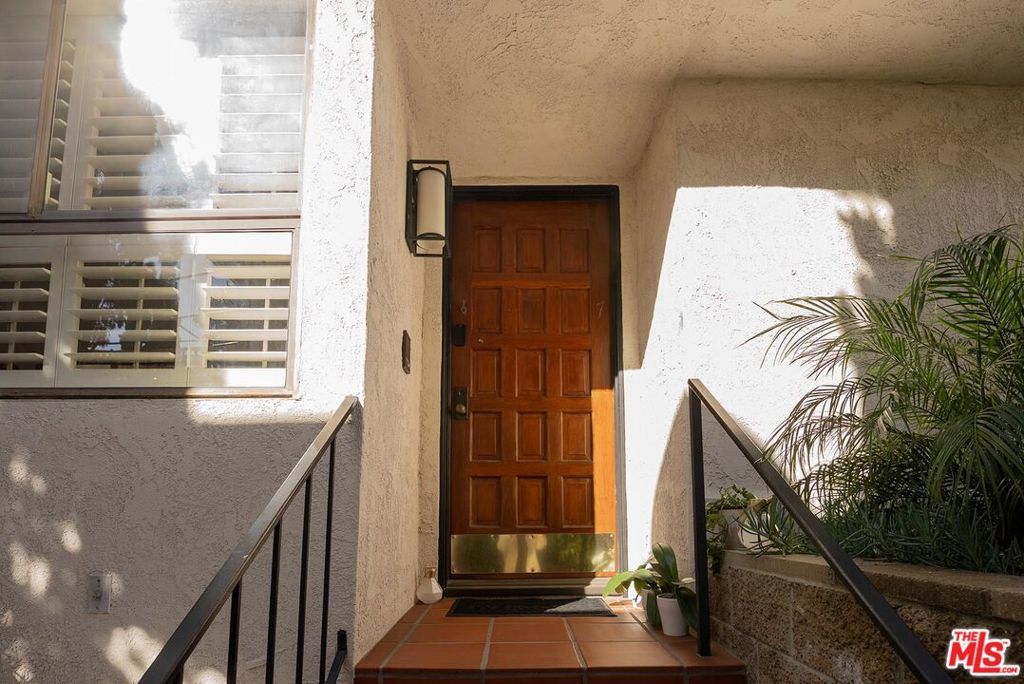 Photo of 1119 23rd Street #7, Santa Monica, CA 90403 (MLS # 25615979)