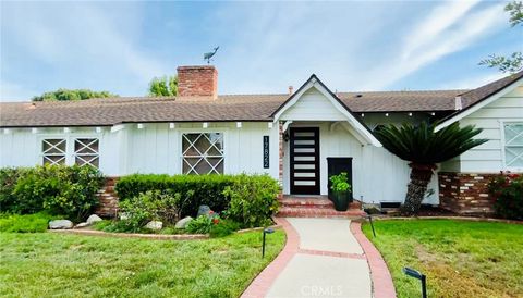 Photo of 17822 Community St, Northridge, CA 91325 (MLS # AR26081912)