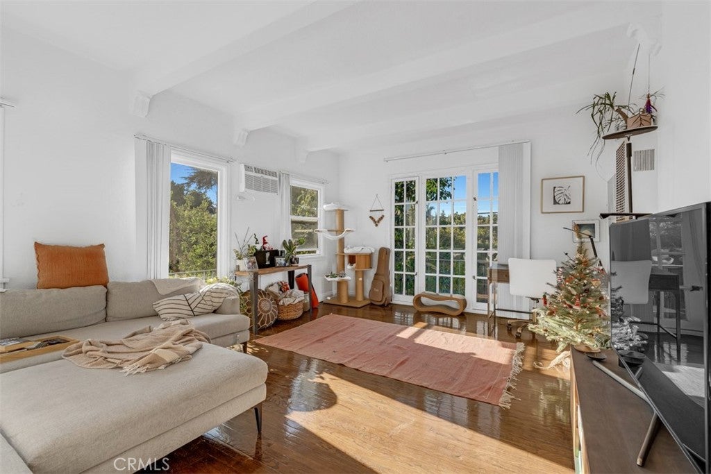 534 S Coronado