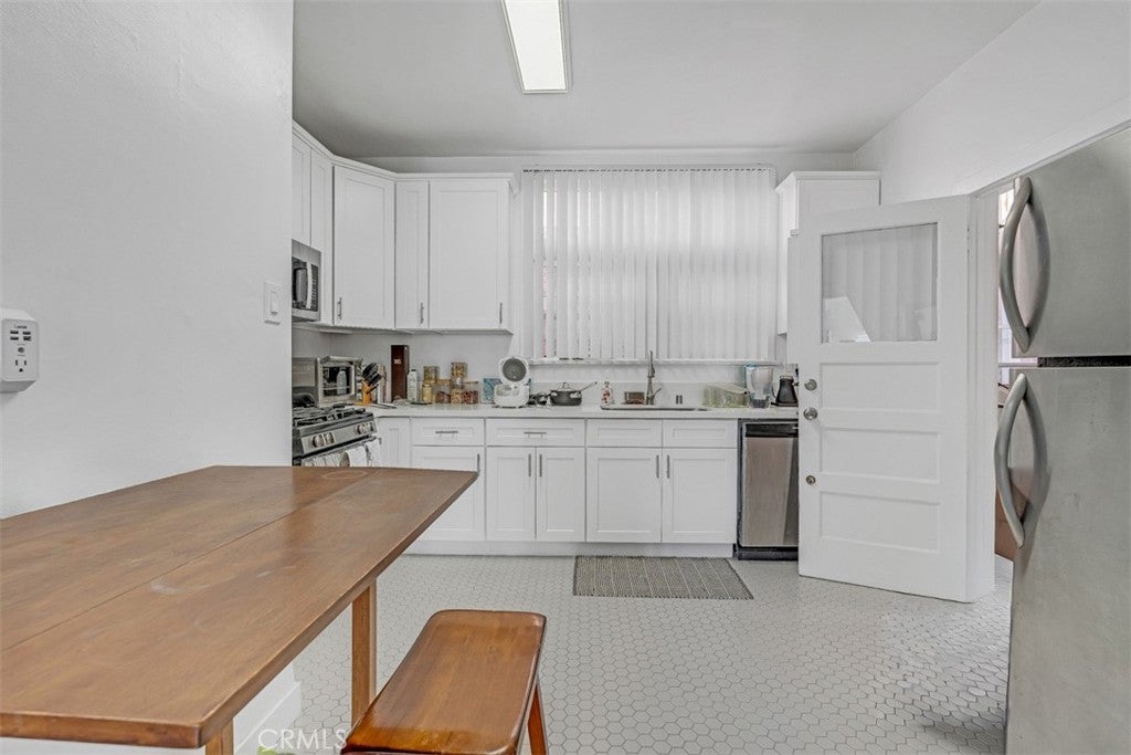534 S Coronado