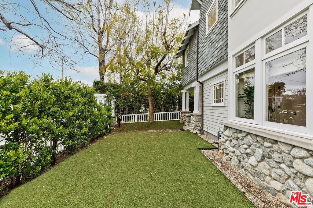 Properties 2 11363 Berwick Street
