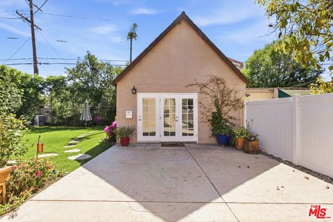 Photo of 8424 W 4th Street, Los Angeles, CA 90048 (MLS # 26666639)