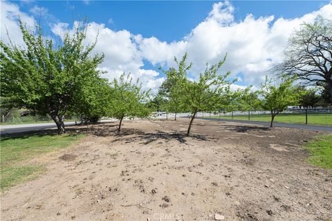 Tiny photo for 17490 Poplar Ave, Atascadero, CA 93422 (MLS # SC26071120)