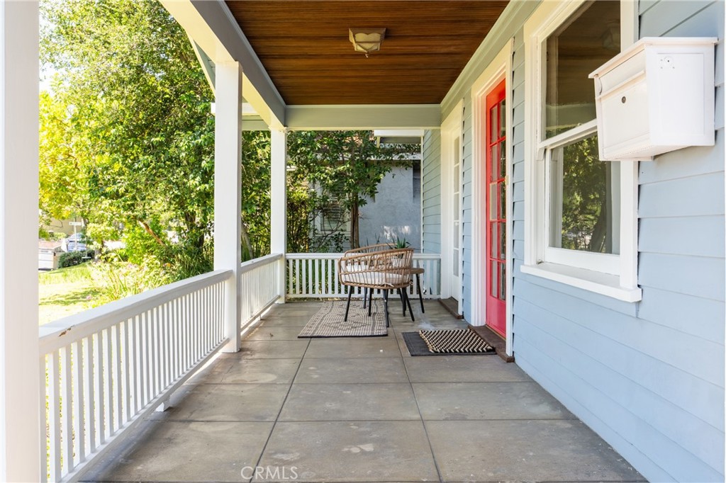 365 W Sierra Madre