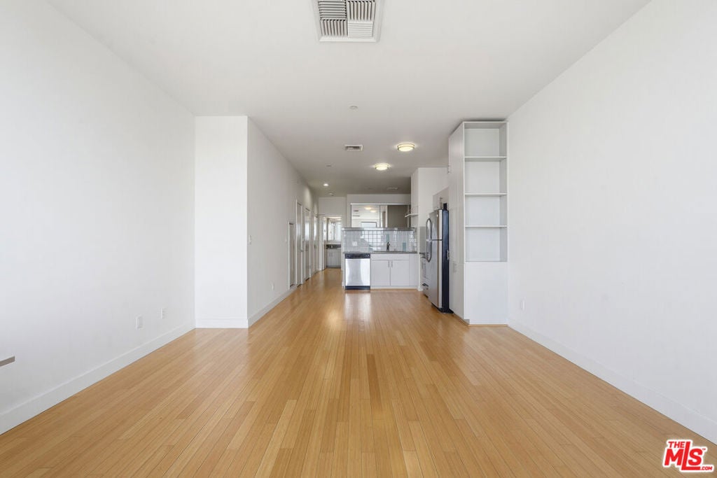 3810 Wilshire Boulevard 1609
