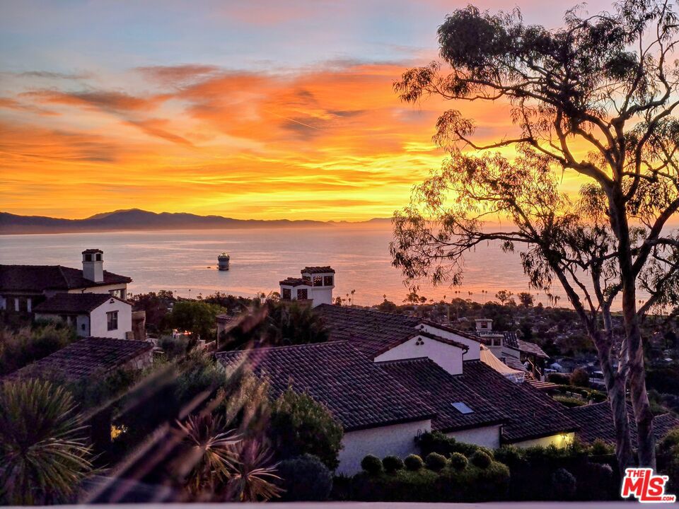 1643 La Vista Del Oceano Drive