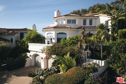 Tiny photo for 1643 La Vista Del Oceano Drive, Santa Barbara, CA 93109 (MLS # 26643957)
