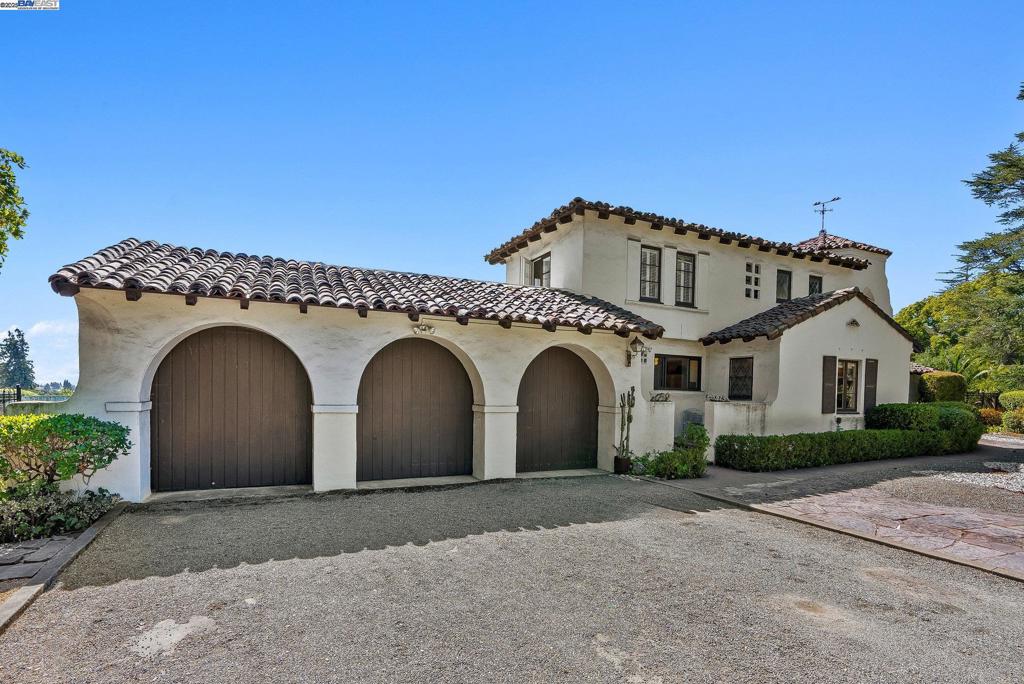 HAYWARD - Residential