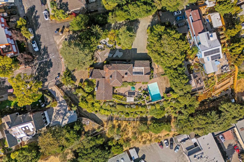 HAYWARD - Residential