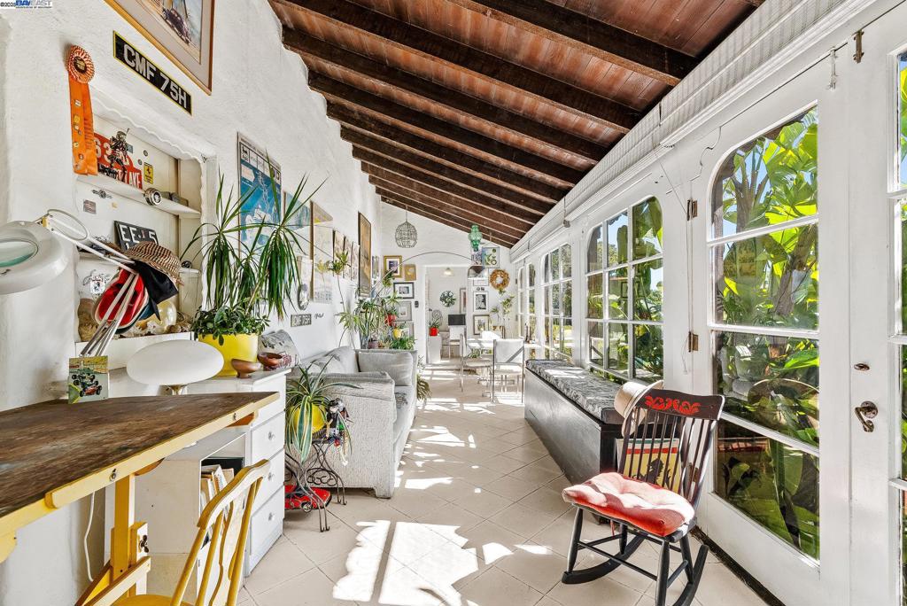 HAYWARD - Residential