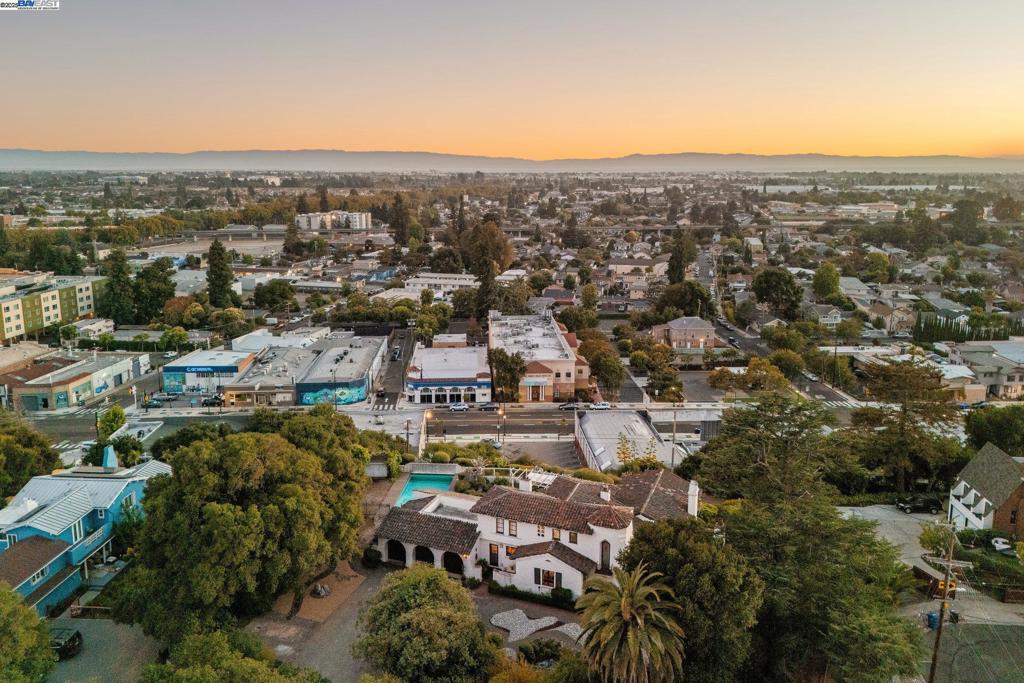 HAYWARD - Residential