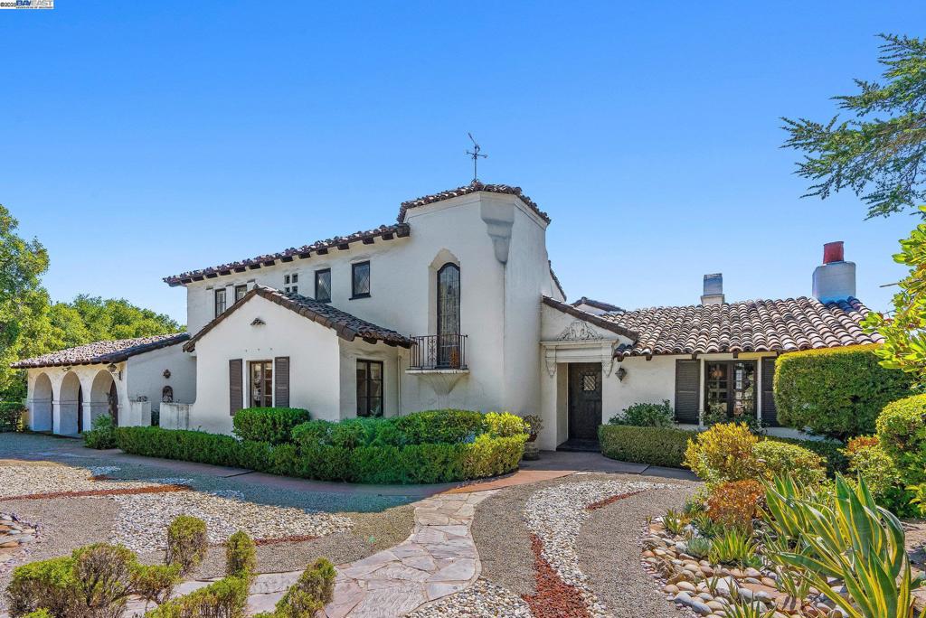 HAYWARD - Residential