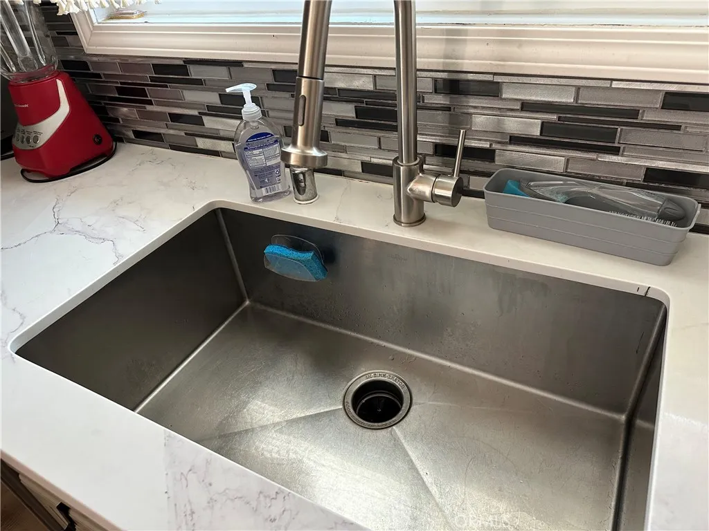 Fountain Valley, California 92708, United States, 5 Bedrooms Bedrooms, ,4 BathroomsBathrooms,Residential,Active,177009