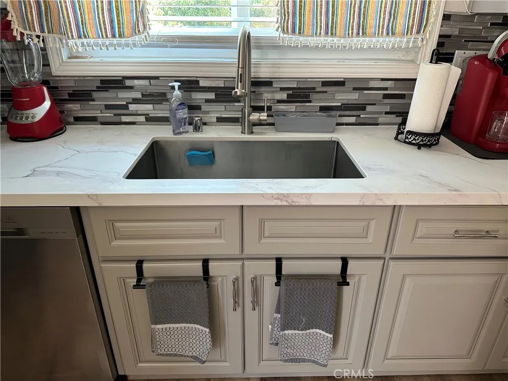 Fountain Valley, California 92708, United States, 5 Bedrooms Bedrooms, ,4 BathroomsBathrooms,Residential,Active,177009