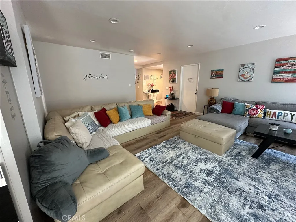 Fountain Valley, California 92708, United States, 5 Bedrooms Bedrooms, ,4 BathroomsBathrooms,Residential,Active,177009