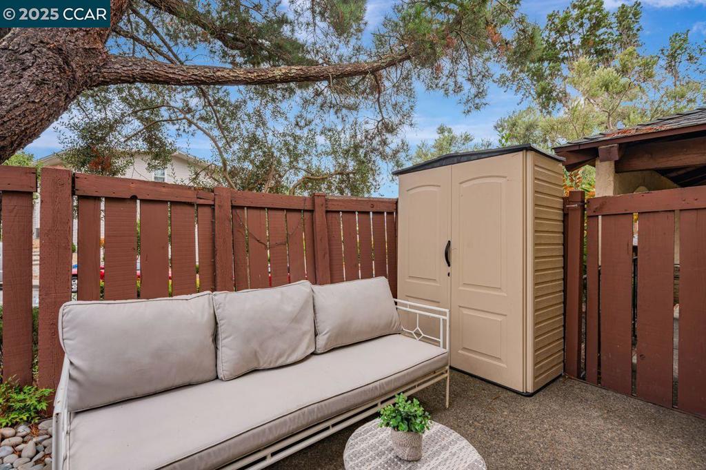 ASCOT HIGHLANDS - Residential