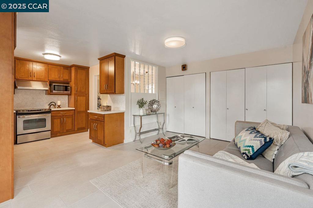 ASCOT HIGHLANDS - Residential
