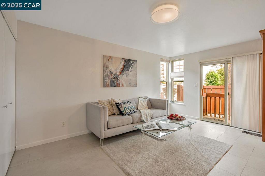 ASCOT HIGHLANDS - Residential