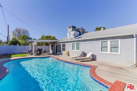 Photo of 7858 JAMIESON Avenue, Reseda, CA 91335 (MLS # 26831119)
