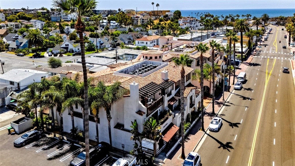 1520 N El Camino Real 26