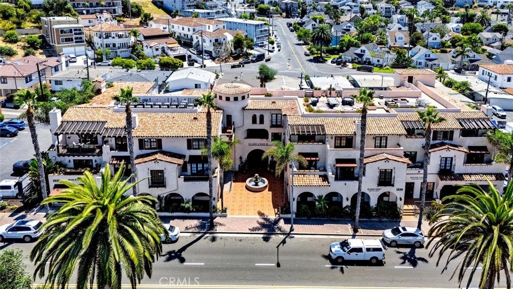 1520 N El Camino Real 26