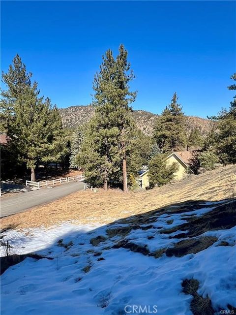 Photo of 5411 Shirley J Ln, Wrightwood, CA 92397 (MLS # IV26078561)