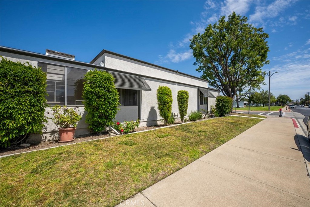 13120 Del Monte Drive 47H M15