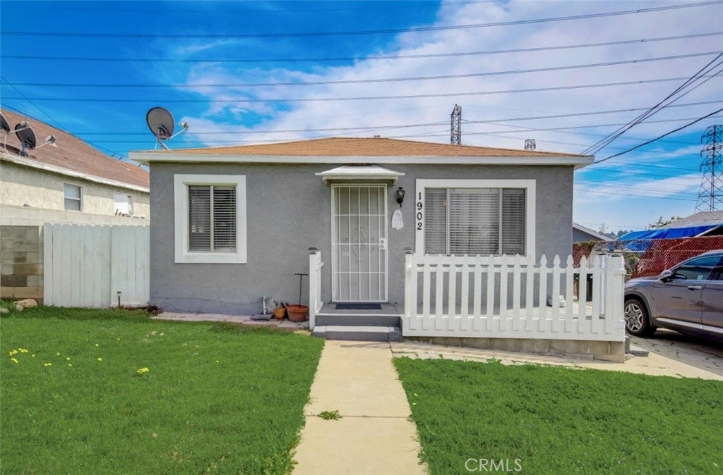 1902 Redding Avenue