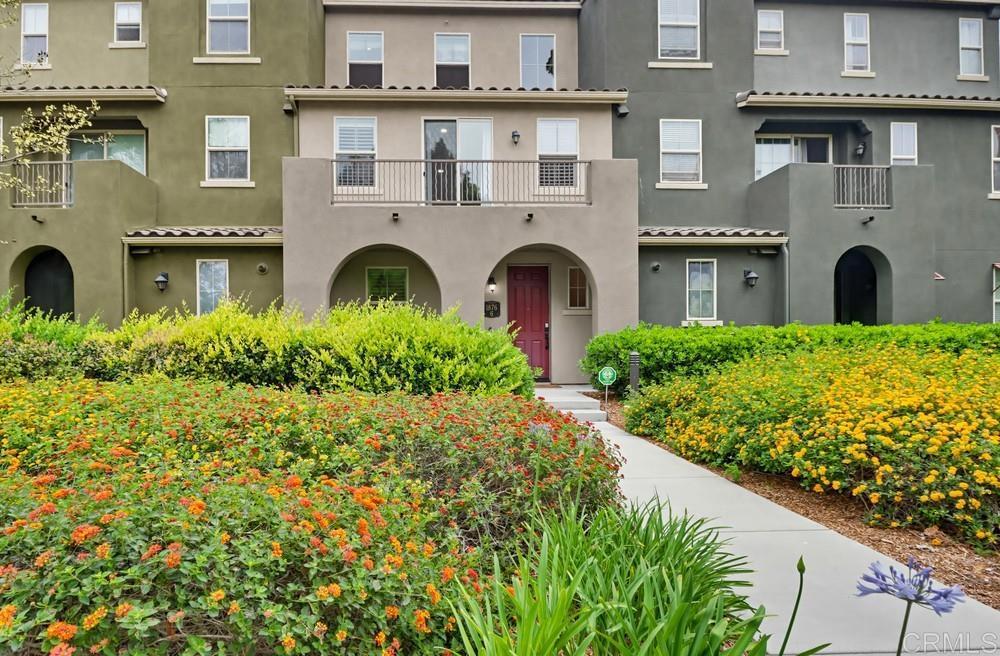 1876 Champagne Court 6