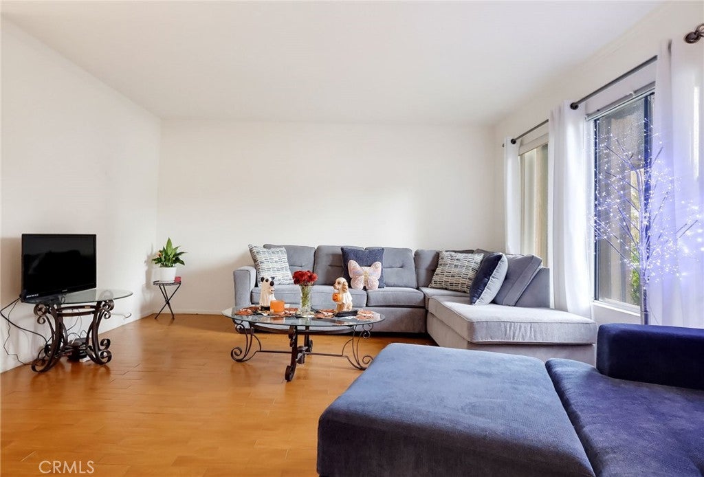 1713 Westmont