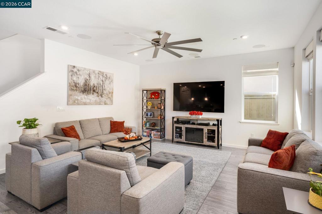 2249 Scott Ct