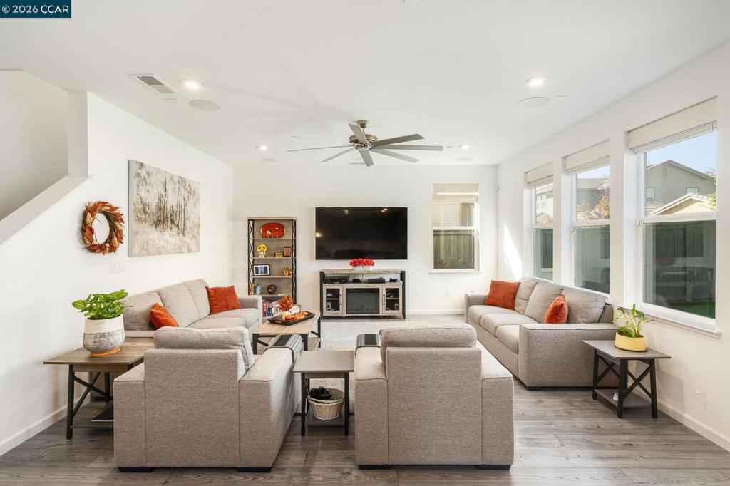 2249 Scott Ct
