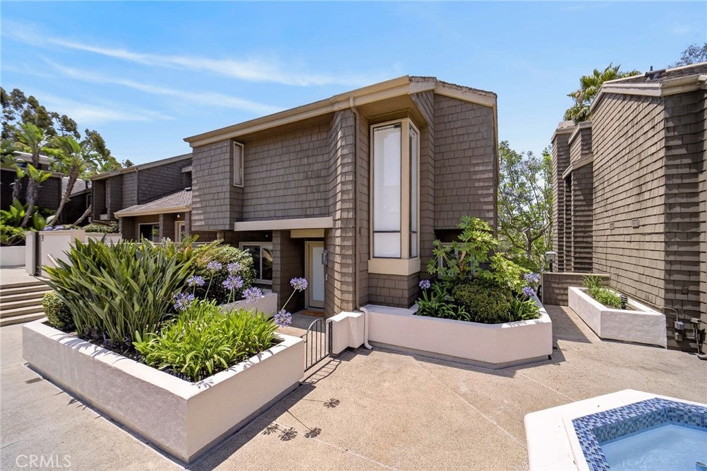 48 Sea Island Drive