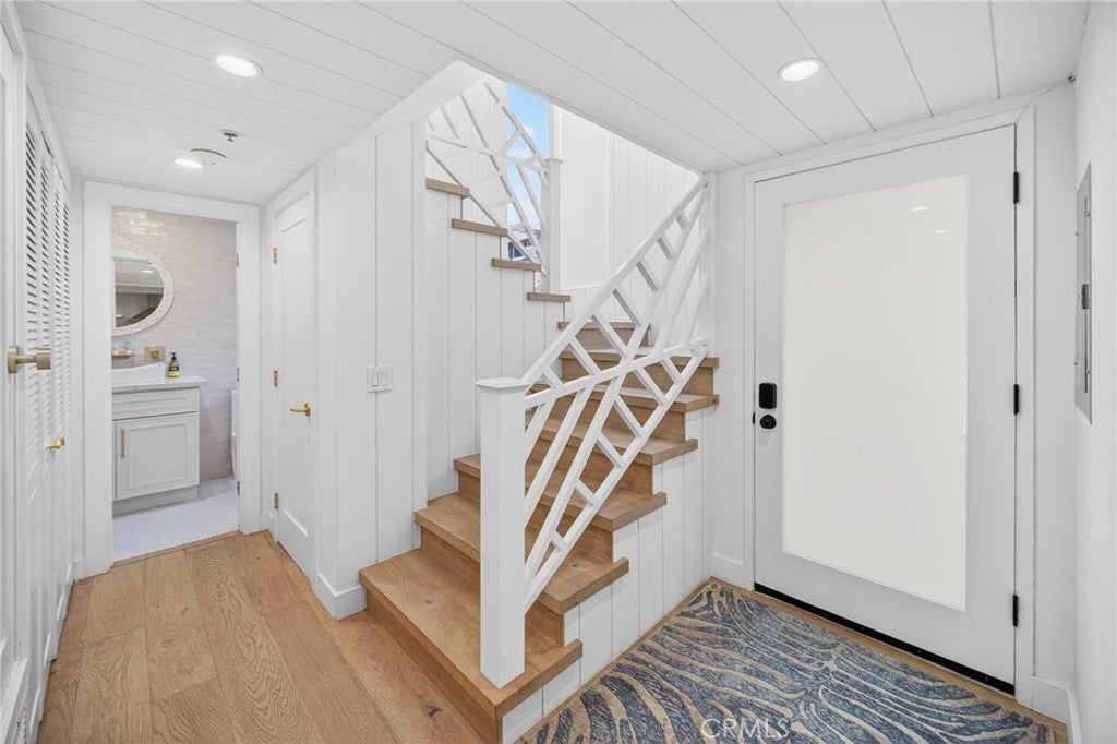 Properties 48 Sea Island Drive