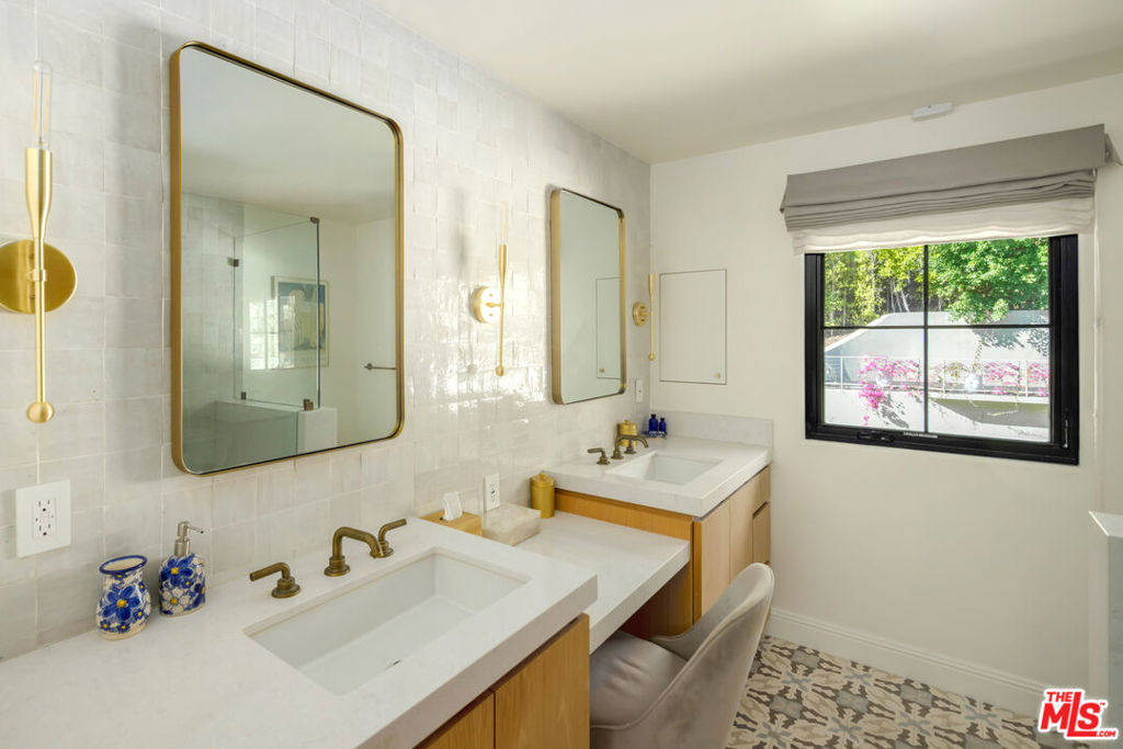 Willow Glen Estates/Hollywood Hills - Residential