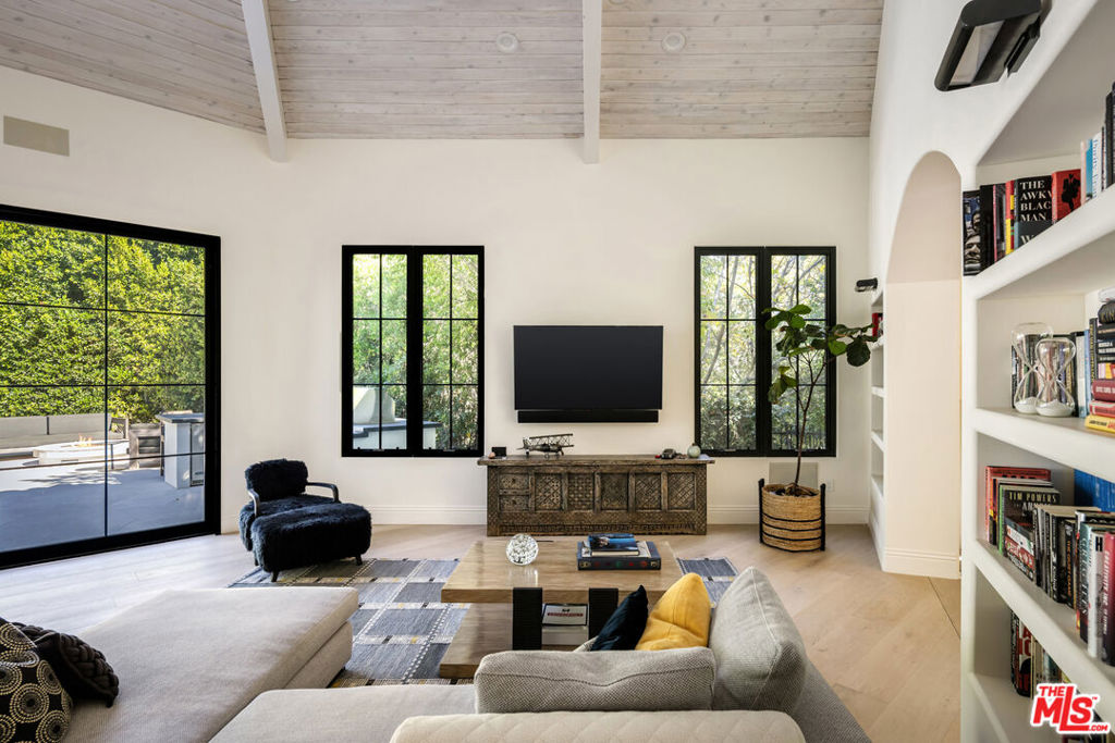 Willow Glen Estates/Hollywood Hills - Residential
