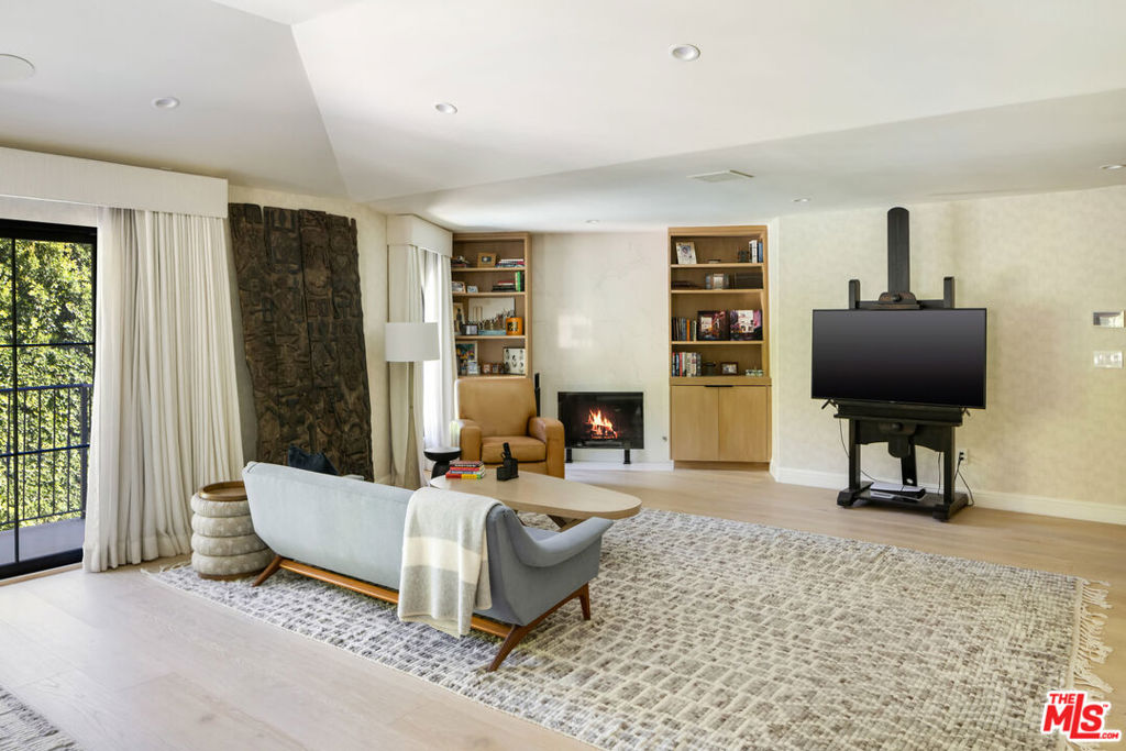 Willow Glen Estates/Hollywood Hills - Residential
