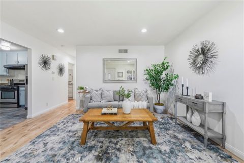 11736 215th Street Lakewood CA 90715