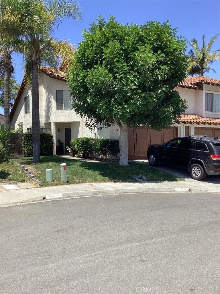 12568 Rideabout Court